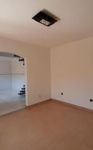 Casa à venda com 220m², 4 quartos e 2 vagas