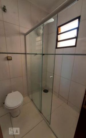 Casa à venda com 220m², 4 quartos e 2 vagas Casa à venda com 220m², 4 quartos e 2 vagasCasa 2 - Banheiro