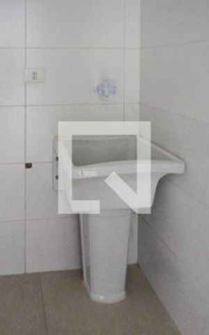 Casa à venda com 220m², 4 quartos e 2 vagas Casa à venda com 220m², 4 quartos e 2 vagasCasa 1 - Área de serviço