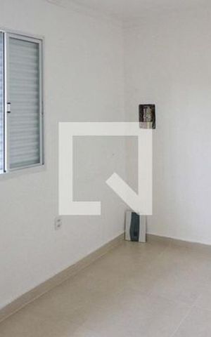 Casa à venda com 220m², 4 quartos e 2 vagas Casa à venda com 220m², 4 quartos e 2 vagasCasa 1 - Quarto