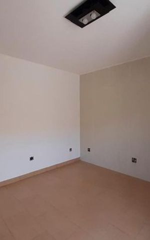 Casa à venda com 220m², 4 quartos e 2 vagas Casa à venda com 220m², 4 quartos e 2 vagasCasa 2- Sala