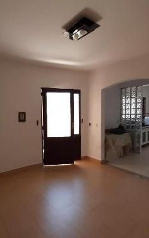Casa à venda com 220m², 4 quartos e 2 vagas Casa à venda com 220m², 4 quartos e 2 vagasCasa 2- Sala