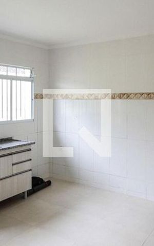 Casa à venda com 220m², 4 quartos e 2 vagas Casa à venda com 220m², 4 quartos e 2 vagasCasa 1 - Cozinha