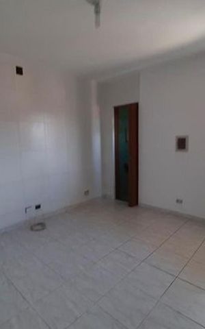 Casa à venda com 220m², 4 quartos e 2 vagas Casa à venda com 220m², 4 quartos e 2 vagasCasa 2 - Quarto