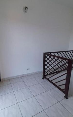 Casa à venda com 220m², 4 quartos e 2 vagas Casa à venda com 220m², 4 quartos e 2 vagasCasa 2 - Corredor