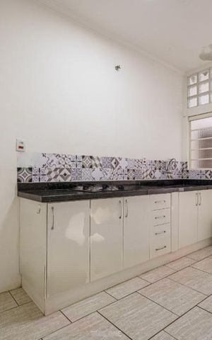 Casa à venda com 170m², 4 quartos e 4 vagas