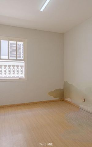 Casa à venda com 329m², 3 quartos e 6 vagas