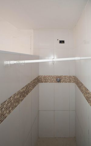 Apartamento à venda com 61m², 2 quartos e 1 vaga Apartamento à venda com 61m², 2 quartos e 1 vagaBanheiro
