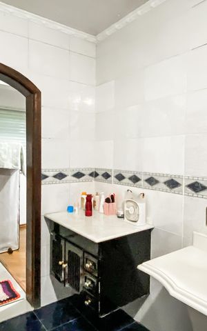 Casa à venda com 490m², 4 quartos e 2 vagas Casa à venda com 490m², 4 quartos e 2 vagasBanheiro da Suíte