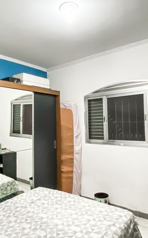 Casa à venda com 490m², 4 quartos e 2 vagas Casa à venda com 490m², 4 quartos e 2 vagasQuarto 2