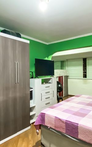 Casa à venda com 490m², 4 quartos e 2 vagas Casa à venda com 490m², 4 quartos e 2 vagasSuite