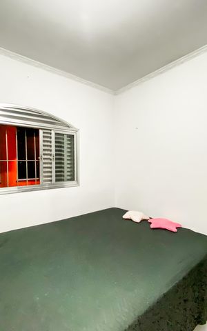 Casa à venda com 490m², 4 quartos e 2 vagas Casa à venda com 490m², 4 quartos e 2 vagasQuarto 1