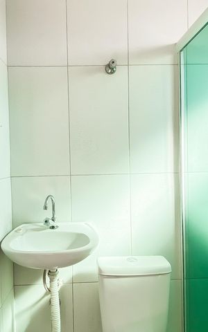 Casa de condomínio à venda com 52m², 2 quartos e 1 vaga Casa de condomínio à venda com 52m², 2 quartos e 1 vagaBanheiro da Suíte 2