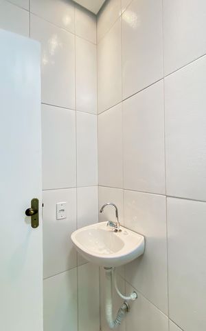 Casa de condomínio à venda com 52m², 2 quartos e 1 vaga Casa de condomínio à venda com 52m², 2 quartos e 1 vagaBanheiro da Suíte 1