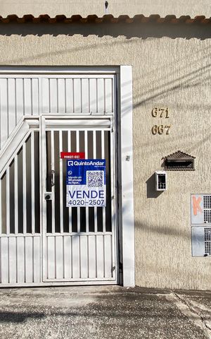 Casa de condomínio à venda com 52m², 2 quartos e 1 vaga Casa de condomínio à venda com 52m², 2 quartos e 1 vagaPlaca