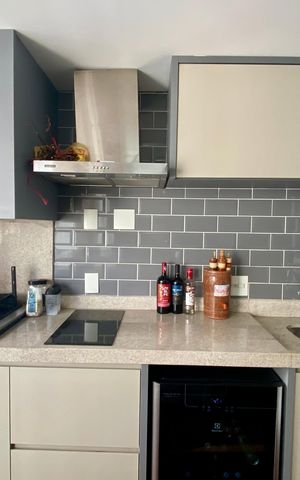 Apartamento à venda com 155m², 3 quartos e 3 vagas Apartamento à venda com 155m², 3 quartos e 3 vagasVaranda