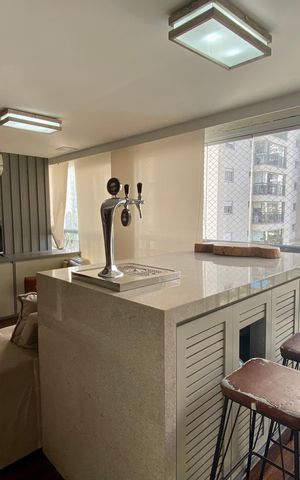 Apartamento à venda com 155m², 3 quartos e 3 vagas Apartamento à venda com 155m², 3 quartos e 3 vagasVaranda