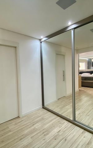 Apartamento à venda com 155m², 3 quartos e 3 vagas Apartamento à venda com 155m², 3 quartos e 3 vagasCloset