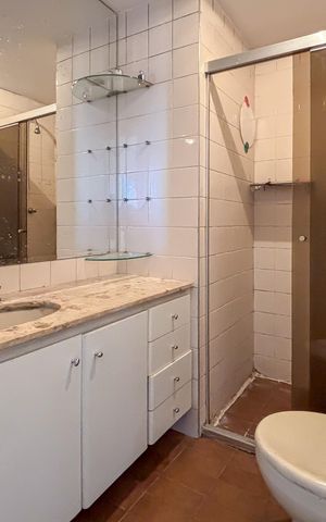 Apartamento à venda com 111m², 3 quartos e 2 vagasBanheiro da Suíte