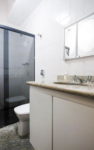 Casa à venda com 188m², 3 quartos e 3 vagasBanheiro 2