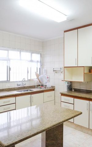 Casa à venda com 188m², 3 quartos e 3 vagasCozinha 
