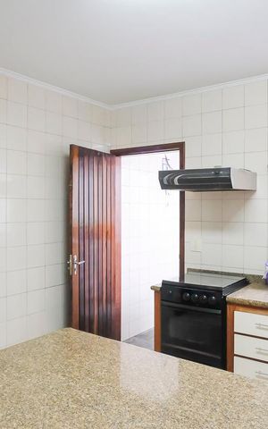 Casa à venda com 188m², 3 quartos e 3 vagasCozinha 