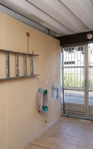 Casa à venda com 75m², 1 quarto e 2 vagasGaragem