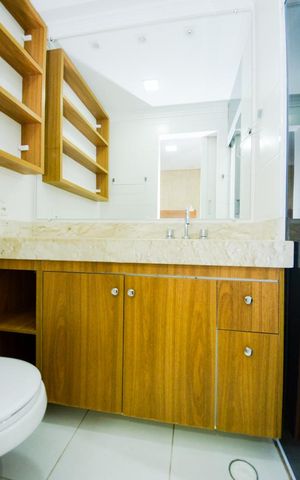Apartamento à venda com 82m², 3 quartos e 2 vagasBanheiro da Suíte