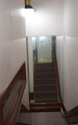 Casa para alugar com 800m², 6 quartos e 12 vagasEscada