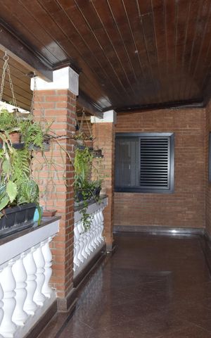 Casa para alugar com 800m², 6 quartos e 12 vagasEntrada