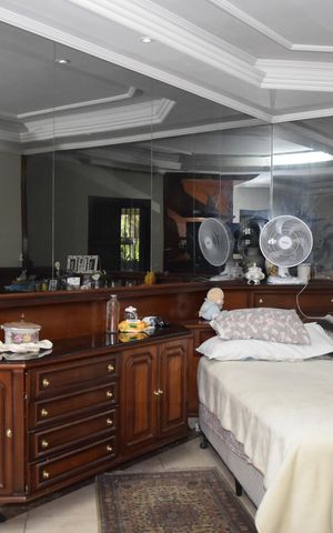 Casa para alugar com 800m², 6 quartos e 12 vagasSuíte