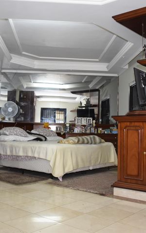 Casa para alugar com 800m², 6 quartos e 12 vagasSuíte