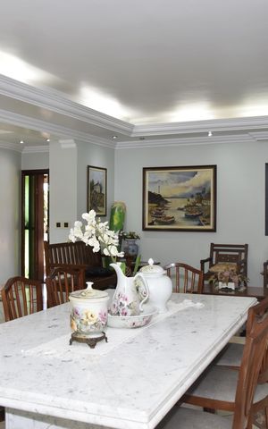 Casa para alugar com 800m², 6 quartos e 12 vagasSala