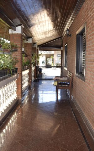 Casa para alugar com 800m², 6 quartos e 12 vagasEntrada