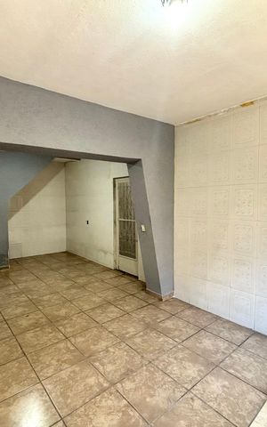 Casa à venda com 90m², 2 quartos e 1 vaga Casa à venda com 90m², 2 quartos e 1 vagaGaragem
