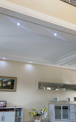 Casa de condomínio para alugar com 500m², 5 quartos e 2 vagas