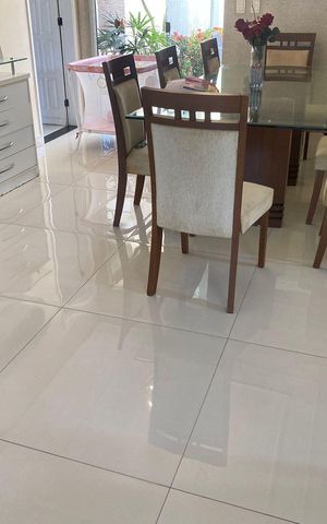 Casa de condomínio para alugar com 500m², 5 quartos e 2 vagas