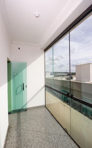 Casa à venda com 370m², 4 quartos e 4 vagas Casa à venda com 370m², 4 quartos e 4 vagasVaranda do Quarto 1