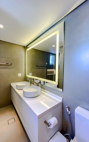 Apartamento à venda com 129m², 4 quartos e 2 vagas Apartamento à venda com 129m², 4 quartos e 2 vagasBanheiro da Suíte
