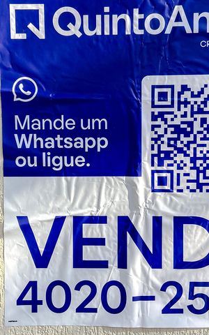 Apartamento à venda com 129m², 4 quartos e 2 vagas Apartamento à venda com 129m², 4 quartos e 2 vagasPlaquinha
