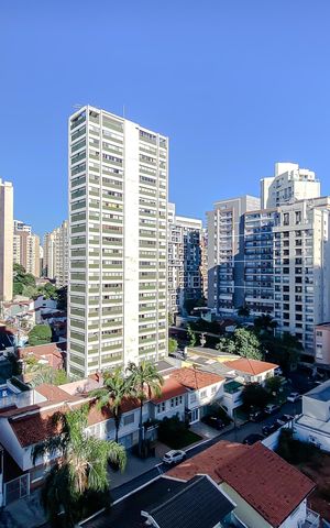 Apartamento à venda com 129m², 4 quartos e 2 vagas Apartamento à venda com 129m², 4 quartos e 2 vagasVaranda da Suíte