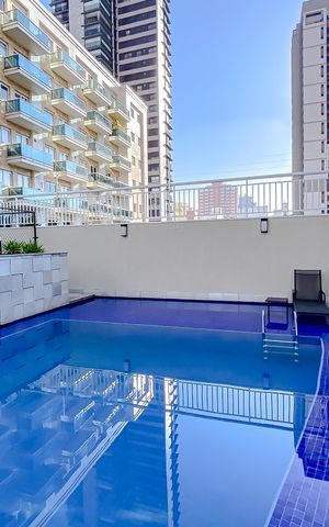 Apartamento à venda com 129m², 4 quartos e 2 vagas Apartamento à venda com 129m², 4 quartos e 2 vagasÁrea comum - Piscina