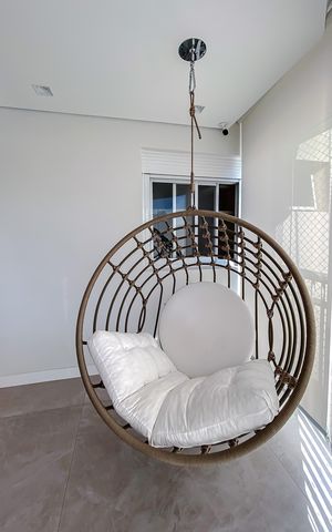 Apartamento à venda com 129m², 4 quartos e 2 vagas Apartamento à venda com 129m², 4 quartos e 2 vagasVaranda