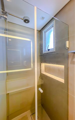 Apartamento à venda com 129m², 4 quartos e 2 vagas Apartamento à venda com 129m², 4 quartos e 2 vagasBanheiro da Suíte