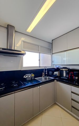 Apartamento à venda com 129m², 4 quartos e 2 vagas Apartamento à venda com 129m², 4 quartos e 2 vagasCozinha