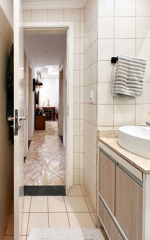 Apartamento à venda com 56m², 2 quartos e 1 vaga Apartamento à venda com 56m², 2 quartos e 1 vagaBanheiro Social