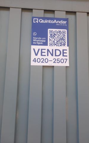 Casa à venda com 80m², 2 quartos e 3 vagas Casa à venda com 80m², 2 quartos e 3 vagasPlaquinha