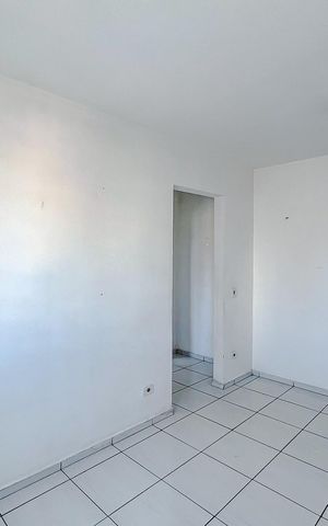 Apartamento à venda com 42m², 1 quarto e 1 vagaSala