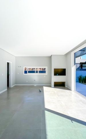 Casa de condomínio para alugar com 242m², 3 quartos e 3 vagas Casa de condomínio para alugar com 242m², 3 quartos e 3 vagasCozinha