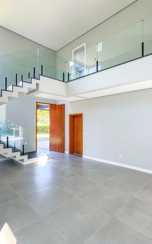 Casa de condomínio para alugar com 242m², 3 quartos e 3 vagas Casa de condomínio para alugar com 242m², 3 quartos e 3 vagasSala